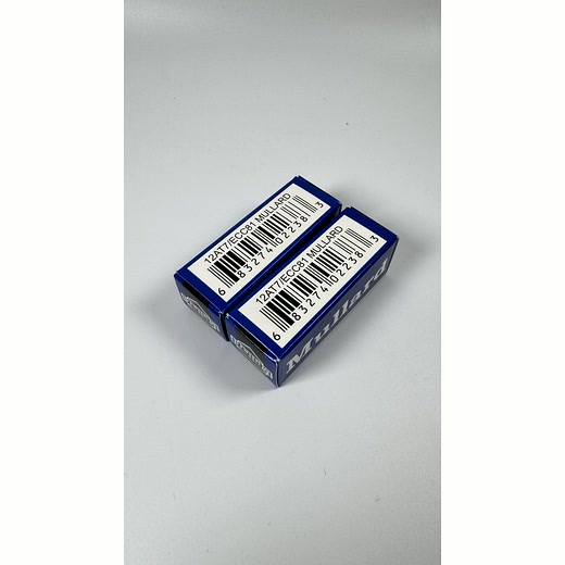 Подобранная пара Mullard 12AT7, ракурс 1